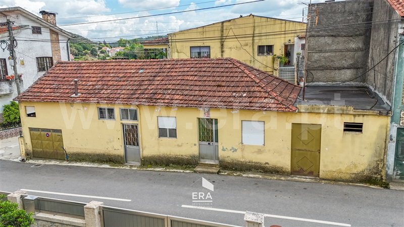 Moradia T4 / Santo Tirso, Agrela