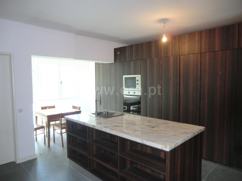 Moradia T4 / Santo Tirso, Burgães