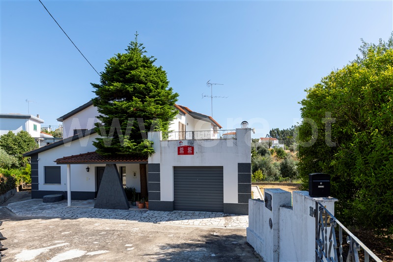 Moradia T4 / Sardoal, Andreus