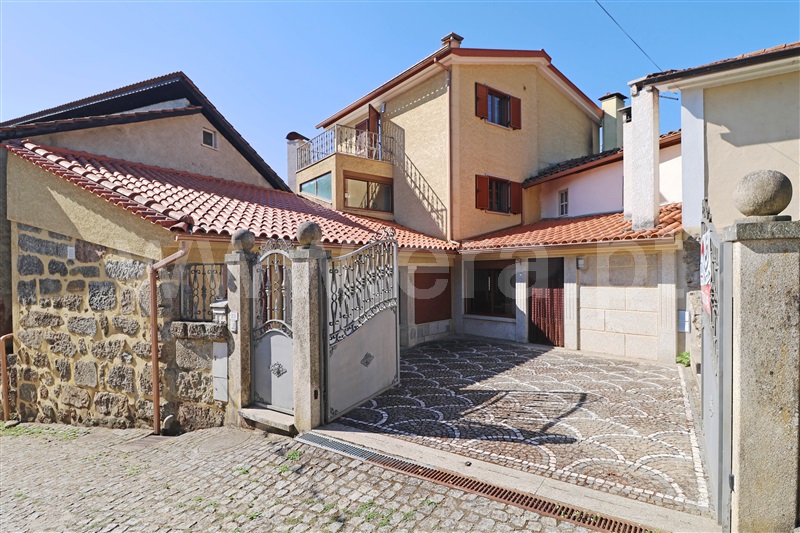 Moradia T4 / Sátão, São Miguel de Vila Boa
