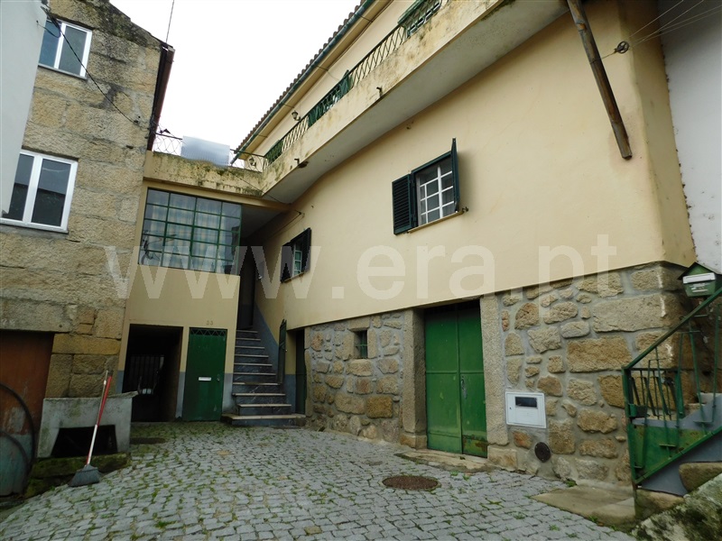 Moradia T4 / Seia, Pinhanços