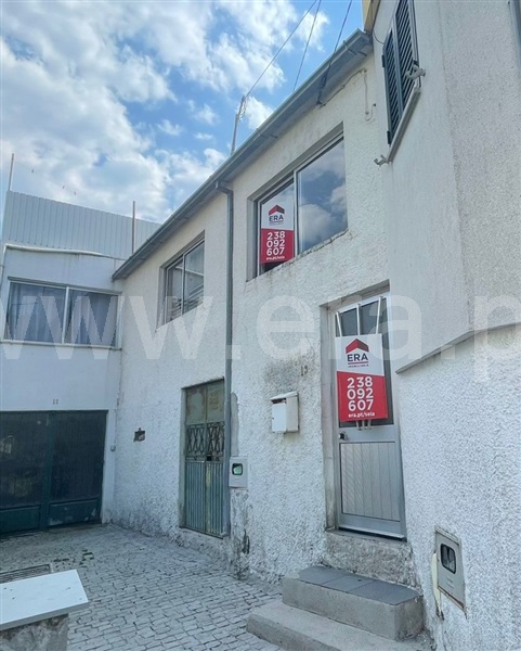 Moradia T4 / Seia, Sabugueiro