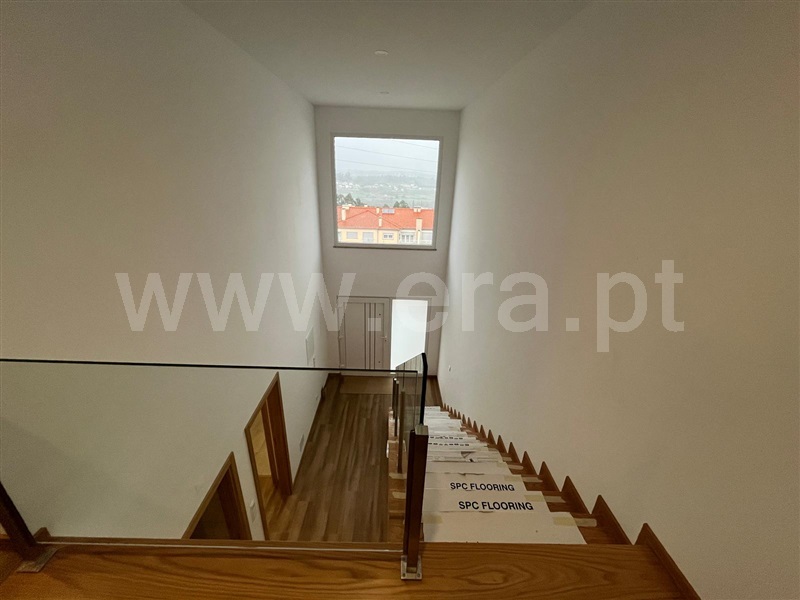 Moradia T4 Seia, Seia, São Romão e Lapa dos Dinheiros - 1289869 - 8