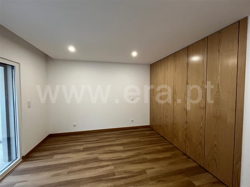 Moradia T4 Seia, Seia, São Romão e Lapa dos Dinheiros - 1317757 - 2