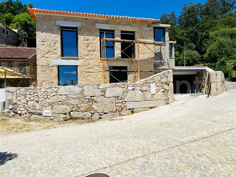 Moradia T4 / Sever do Vouga, Couto de Esteves