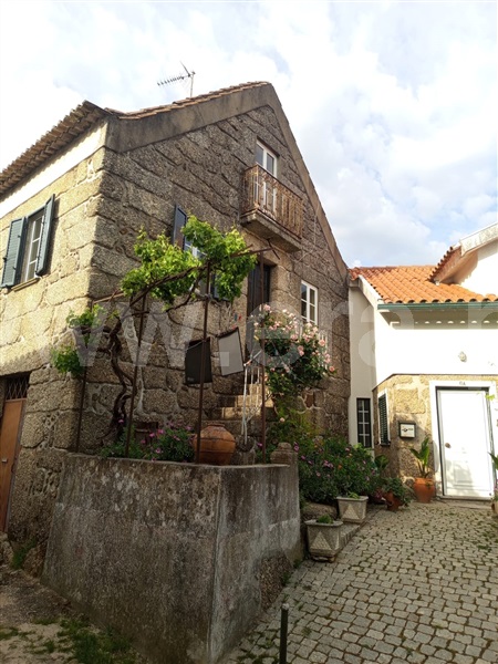 Moradia T4 / Tábua, Covas e Vila Nova de Oliveirinha