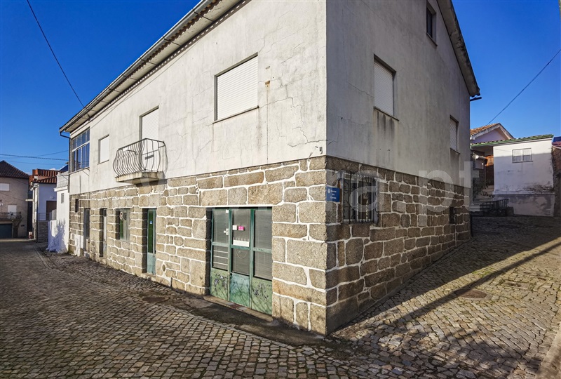Moradia T4 / Tábua, Vila Nova de Oliveirinha