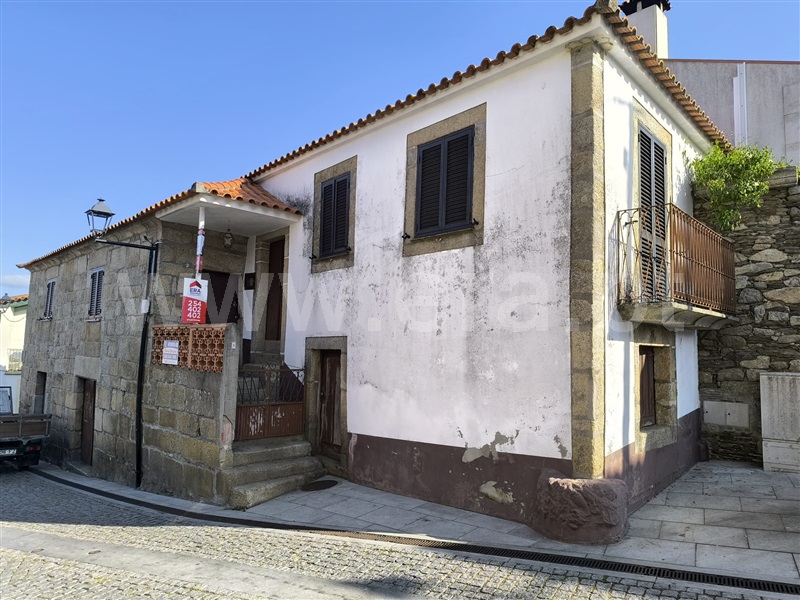 Moradia T4 / Tabuaço, Barcos e Santa Leocádia