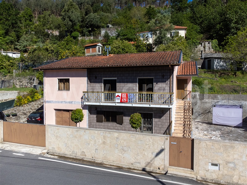 Moradia T4 com Quintal Terras de Bouro, Gondoriz - 1472201 - 2