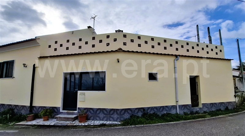 Moradia T4 / Tomar, Carregueiros