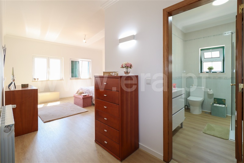 Moradia T4 com Jardim Torres Vedras, São Pedro da Cadeira - 1491166 - 9