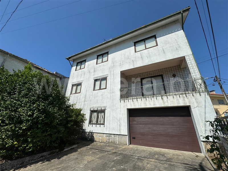 Moradia T4 / Vale de Cambra, São Pedro de Castelões
