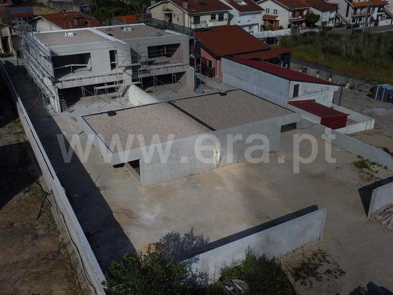 Moradia T4 / Valongo, Alfena