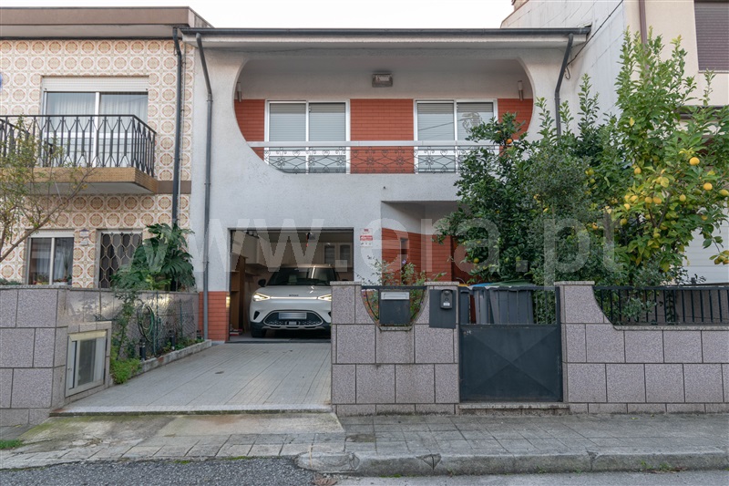 Moradia T4 / Valongo, Alfena