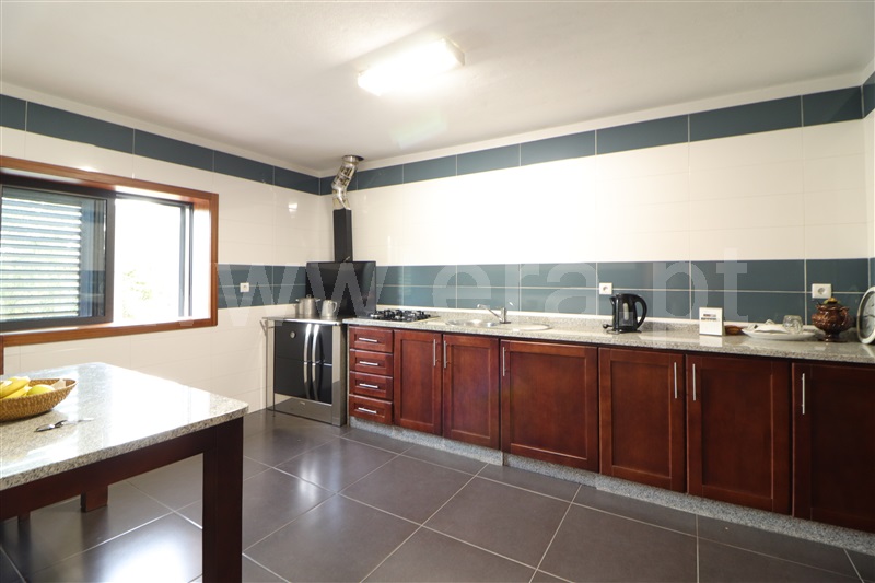 Moradia T4 / Valongo, Campo e Sobrado