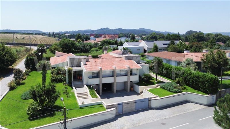 Moradia Isolada T4 / Vila Nova de Famalicão, Louro