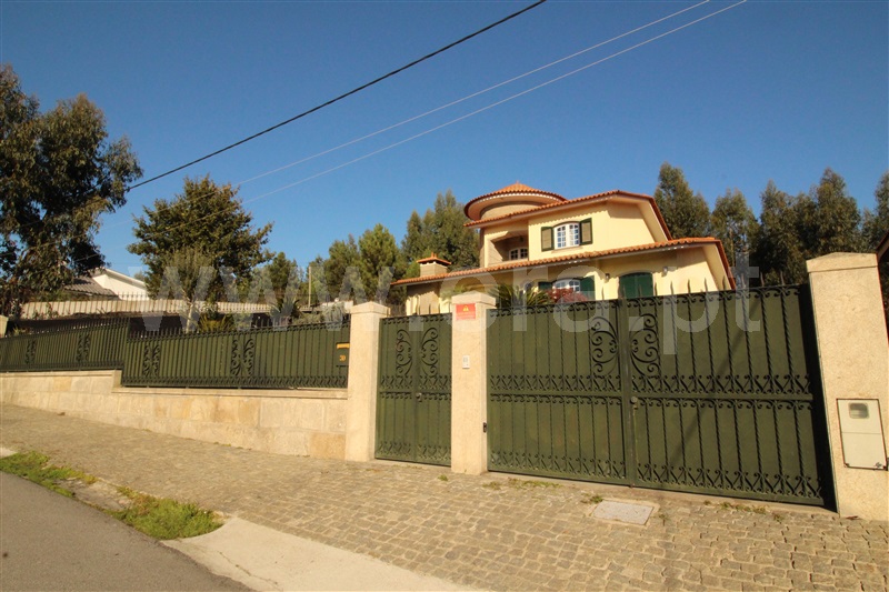 Moradia T4 / Vila Nova de Famalicão, Lousado