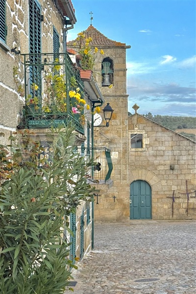 Moradia T4 / Vila Nova de Foz Coa, Freixo de Numão