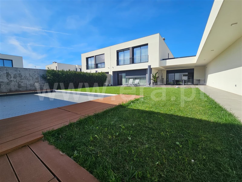 Moradia T4 / Vila Nova de Gaia, Gulpilhares e Valadares