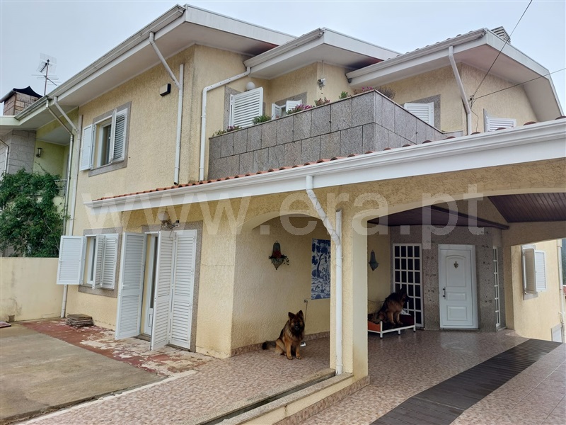 Moradia T4 à venda em Sandim, Olival, Lever e Crestuma, Vila Nova de Gaia — foto 2