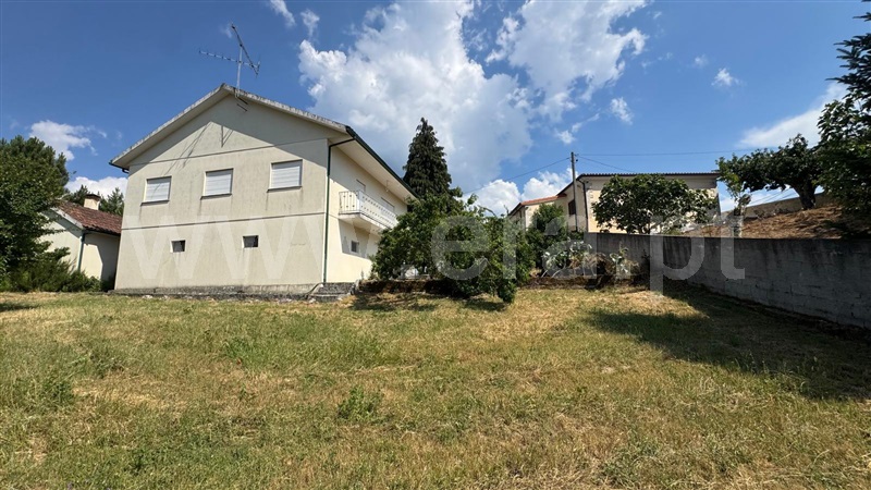 Moradia T4 / Vila Pouca de Aguiar, Capeludos