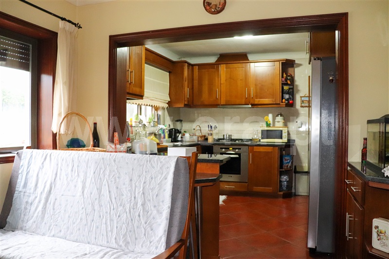 Moradia T4 à venda em Adoufe e Vilarinho de Samardã, Vila Real — foto 2