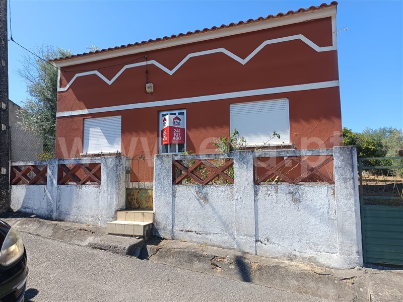 Moradia T5 / Abrantes, Barrada