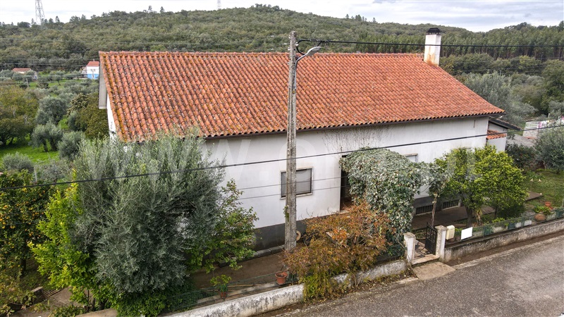 Moradia T5 / Alvaiázere, Pussos São Pedro
