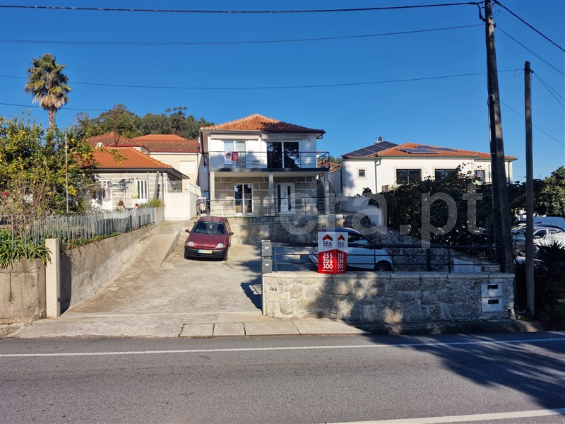 Moradia T5 / Amarante, Freixo de Cima e de Baixo