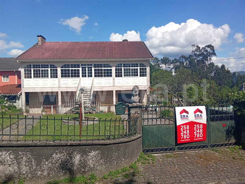 Moradia T5 / Arcos de Valdevez, Guilhadeses e Santar