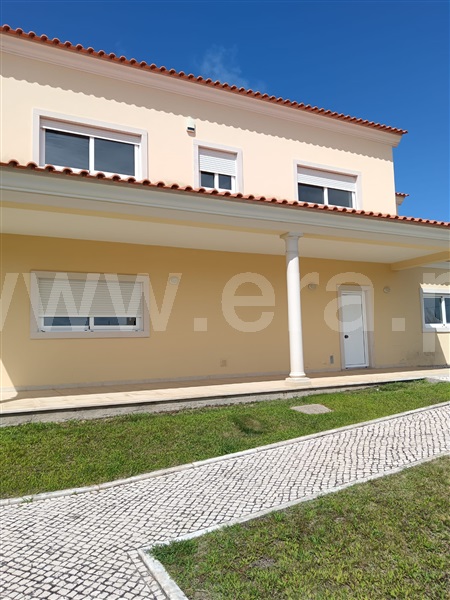 Moradia T5 / Caldas da Rainha, Nadadouro