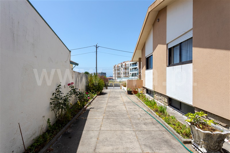 Moradia T5 com Terreno Espinho, Anta III - 1488072 - 16