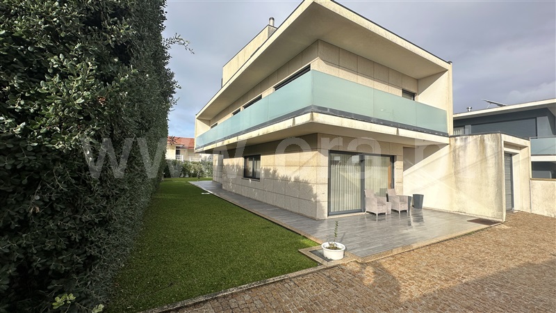 Moradia T5 / Esposende, Cepães