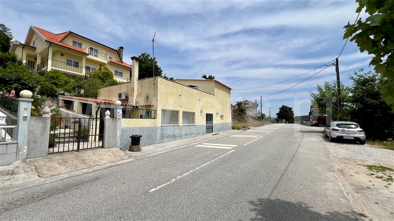 Moradia T5 / Fornos de Algodres, Vila Soeiro do Chão