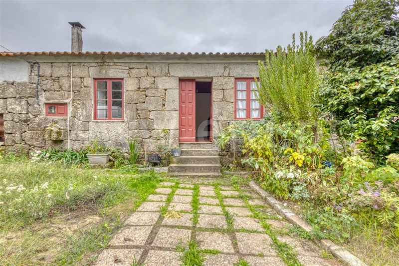 Moradia T5 / Lousada, Cernadelo e Lousada (São Miguel e Santa Margarida)