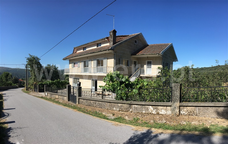 Moradia T5 / Montalegre, Sezelhe e Covelães