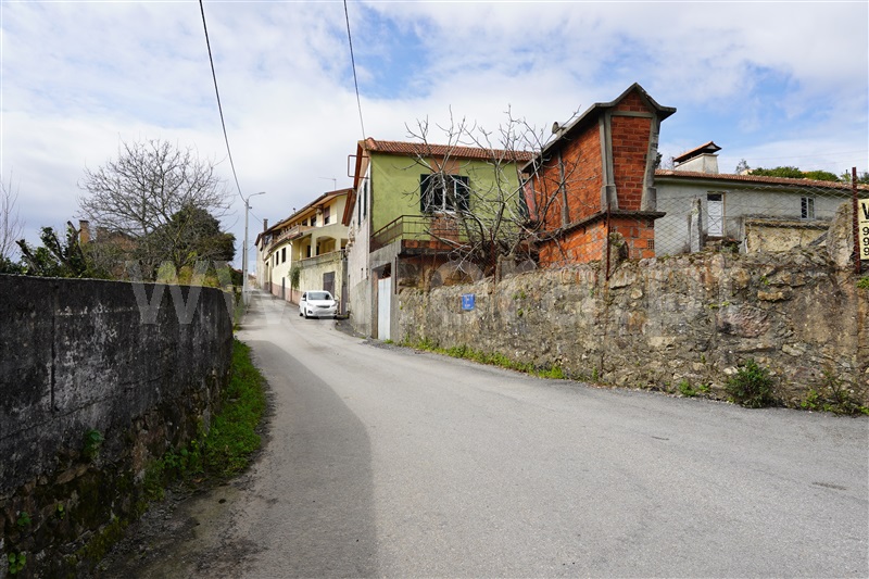Moradia T5 / Oliveira de Azeméis, Nogueira do Cravo e Pindelo