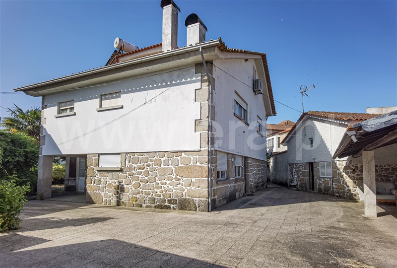 Moradia T5 / Oliveira do Hospital, Ervedal da Beira