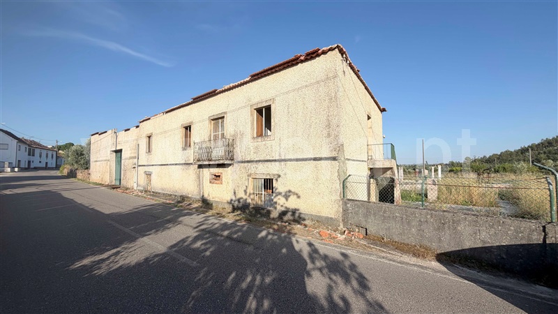 Moradia T5 / Ourém, Freixianda, Ribeira do Fárrio e Formigais