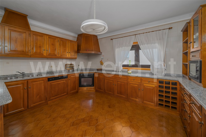 Moradia T5 Paços de Ferreira, Sanfins Lamoso Codessos - 1452800 - 2