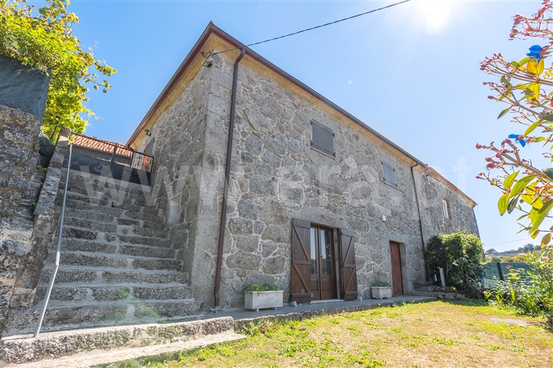Moradia T5 / Paredes de Coura, Bico e Cristelo