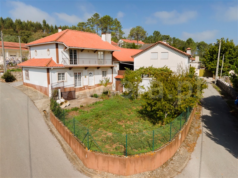 Moradia T5 / Porto de Mós, Alqueidão da Serra