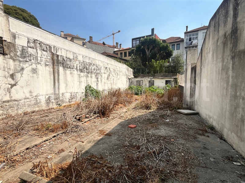 Moradia T5 à venda em Faria Guimarães, Porto — foto 4
