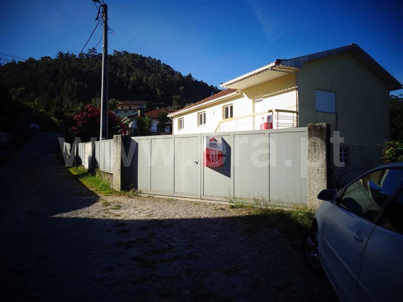 Moradia T5 / Póvoa de Lanhoso, Sobradelo da Goma