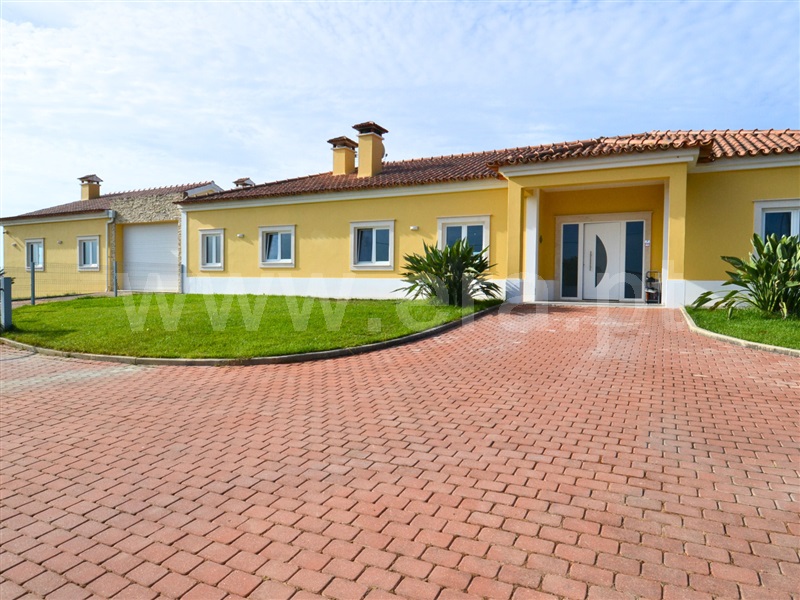 Moradia T6 com Luxo Santarém, Casal Carvalho - 1503600 - 2