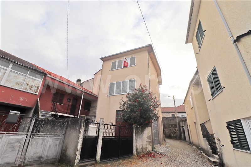Moradia T5 / Sátão, Ferreira de Aves