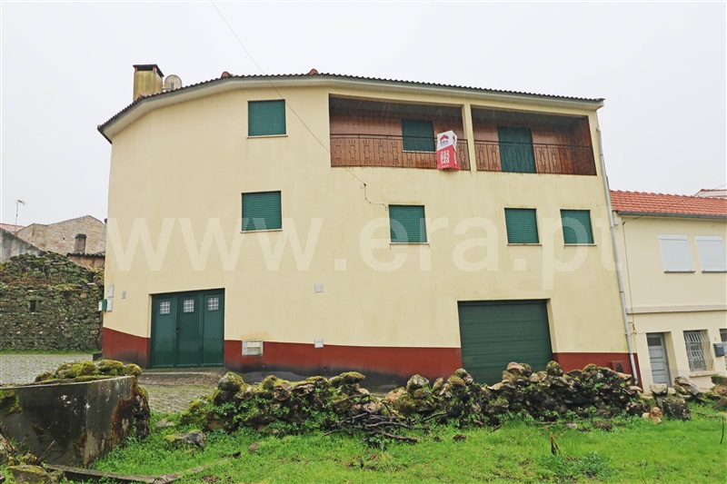 Moradia T5 / Sernancelhe, Arnas