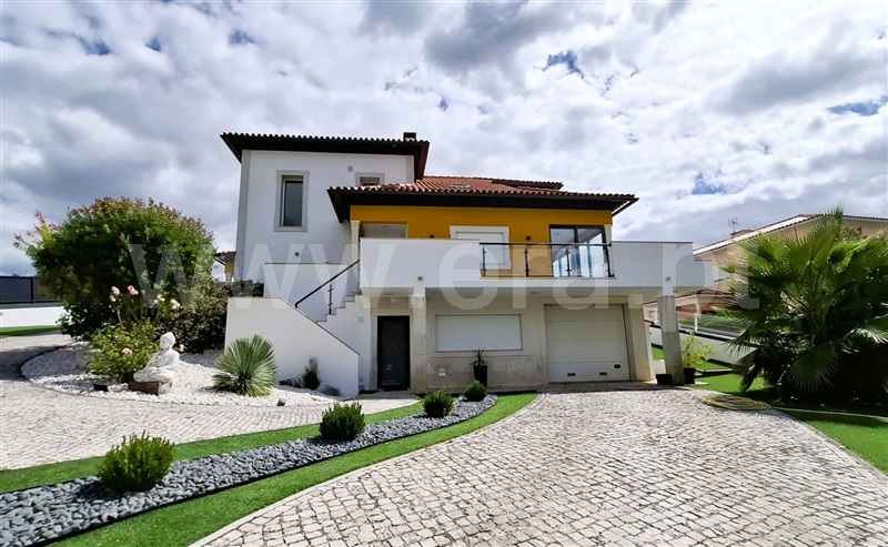Moradia T5 / Tomar, Tomar (São João Baptista) e Santa Maria dos Olivais