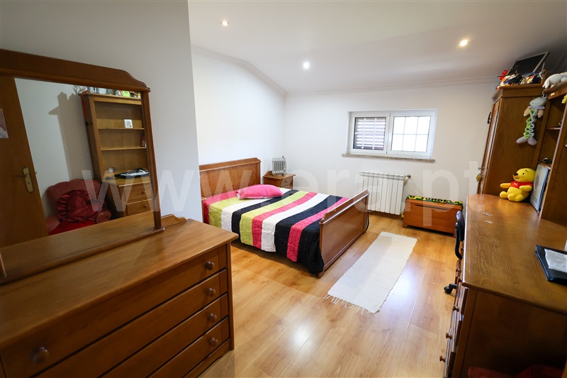 Moradia T5 Tondela, São Miguel do Outeiro e Sabugosa - 1443307 - 9
