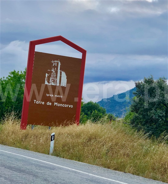 Moradia T5 com Quintal Torre de Moncorvo - 1379238 - 1